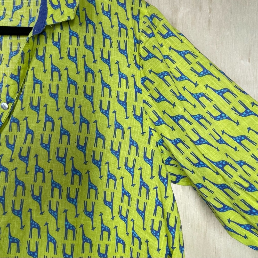 Casual Studio India Button Front Blouse Long Sleeve Collared Giraffe Print Sz XL - Picture 3 of 9